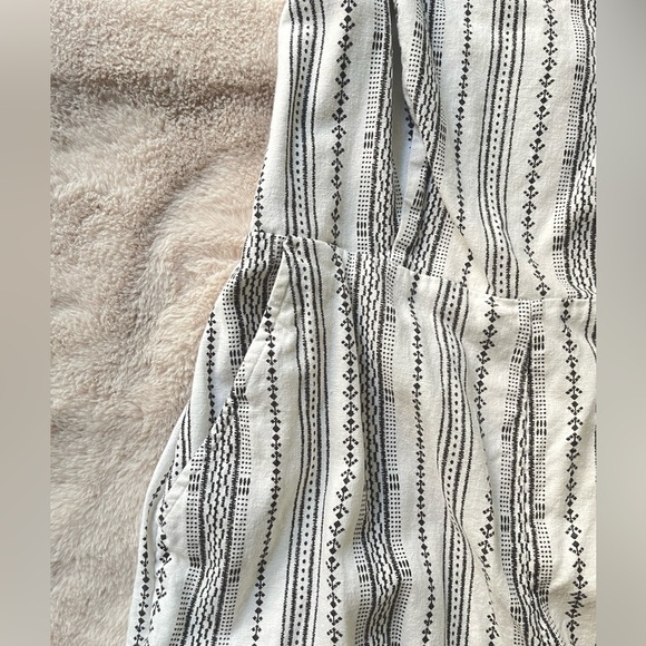 2/$20 ✨NWOT Old Navy Linen Jumpsuit Cropped White Black Size MP - Picture 6 of 7